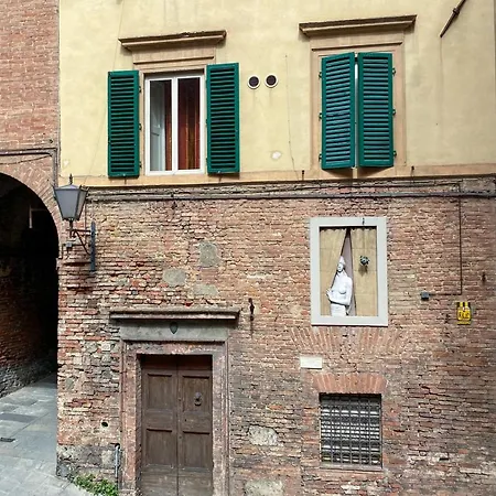 فندق مبيت وإفطار San Francesco سيينا